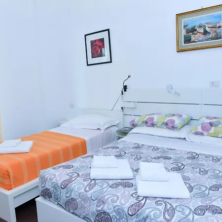 Lägenhet Appartamenti Giusy E Giusy 2 Sorrento